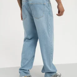 Pier One Relaxed Fit Jeans - Light Blue Denim -Pier One-Winkel 05244aabdcab4ea3816e96c90d54ad96 scaled