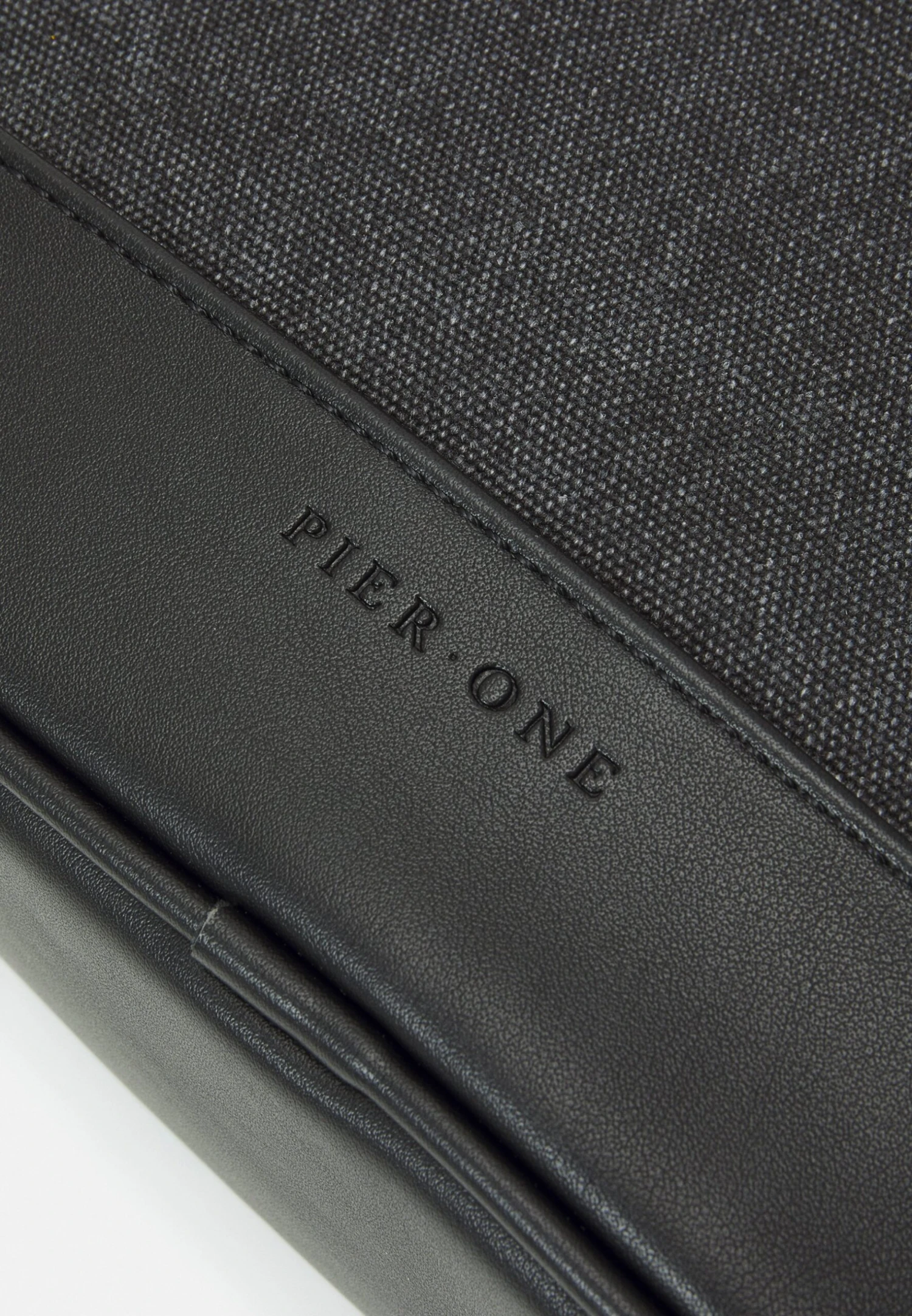 Unisex - Toilettas - Black Pier One Unisex - Toilettas - Black -Pier One-Winkel 05d508e36bb14f79b1a50f5dfb5612b7 scaled