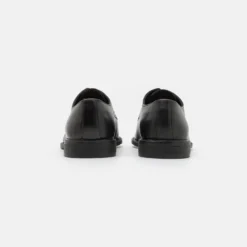 Pier One Leather - Veterschoenen - Black 4 Pier One Leather - Veterschoenen - Black -Pier One-Winkel 0afdf8903b2347749acc279da93c5cfa scaled