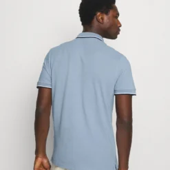 Pier One Poloshirt - Light Blue -Pier One-Winkel 0f3b8b0e383a4015ace0df106448ccd1 scaled