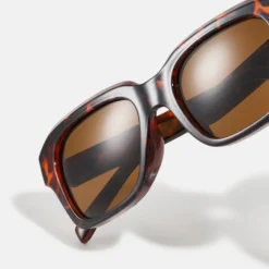 Pier One Unisex - Zonnebril - Black 9 Pier One Unisex - Zonnebril - Black -Pier One-Winkel 1805d51941d84c3b9cd65a361bd6f258 scaled