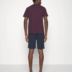 Pier One Pyjama - Dark Blue/Bordeaux 4 Pier One Pyjama - Dark Blue/Bordeaux -Pier One-Winkel 19f3d0125f164a408f44d4b9770cce64 scaled