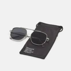 Pier One Zonnebril - Silver-Coloured 4 Pier One Zonnebril - Silver-Coloured -Pier One-Winkel 1f3938445e5549ef8f08afff2ea7c55f scaled