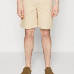 Pier One Shorts - Off-White