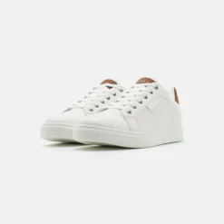 Pier One Sneakers Laag - White 3 Pier One Sneakers Laag - White -Pier One-Winkel 241e4b1ececa4fa495294949787d6301 scaled