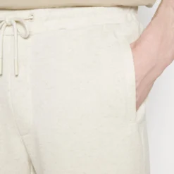 Pier One Trainingsbroek - Off-White 6 Pier One Trainingsbroek - Off-White -Pier One-Winkel 27e9c873fc8440fba2be1f33200b7848 scaled