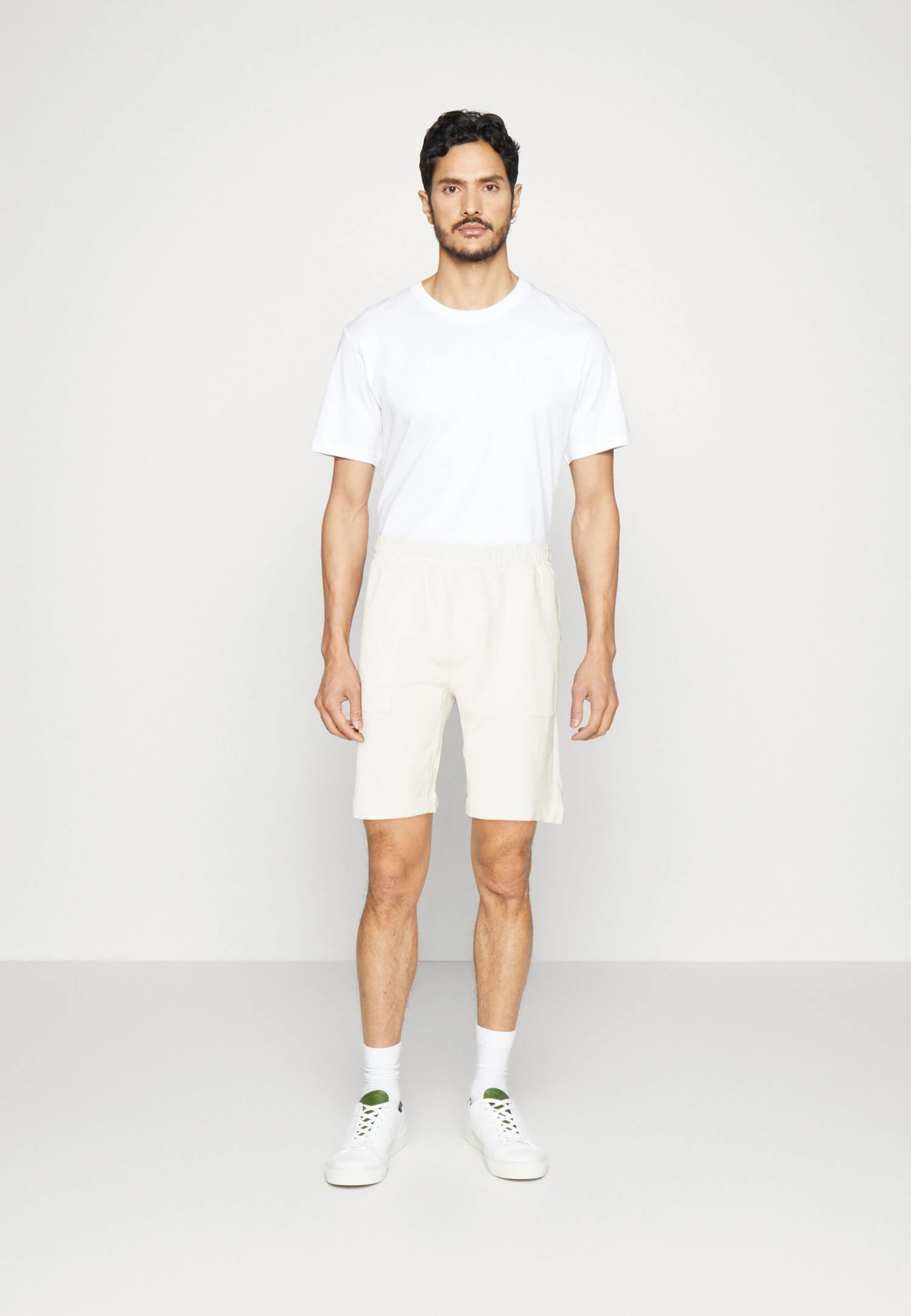 Trainingsbroek - White Pier One Trainingsbroek - White -Pier One-Winkel 28987ae432a44443baf04c7fe8096156 scaled