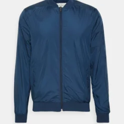 Pier One Bomberjacks -Dark Blue -Pier One-Winkel 2c7513d9326d4f81ad0abd17cff88e17 scaled