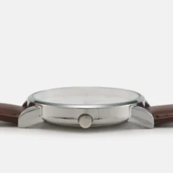 Pier One Horloge - Brown/Silvercoloured -Pier One-Winkel 2f22213ddd0d452bbddc81c935b1aa5f scaled