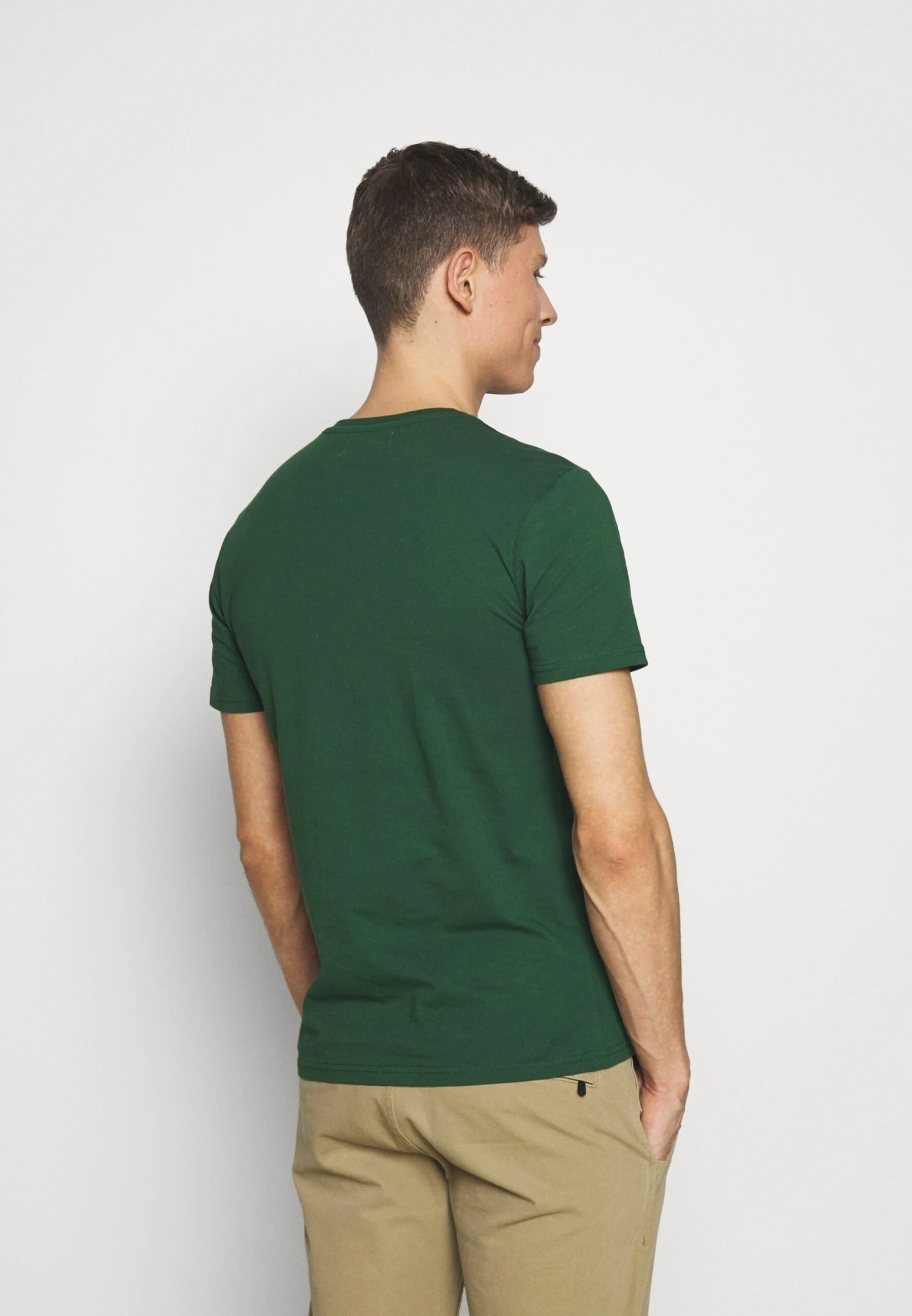 T-Shirt Print - Dark Green Pier One T-Shirt Print - Dark Green -Pier One-Winkel 31c1e3758dd24e7baf7d52592b6f64b4 scaled