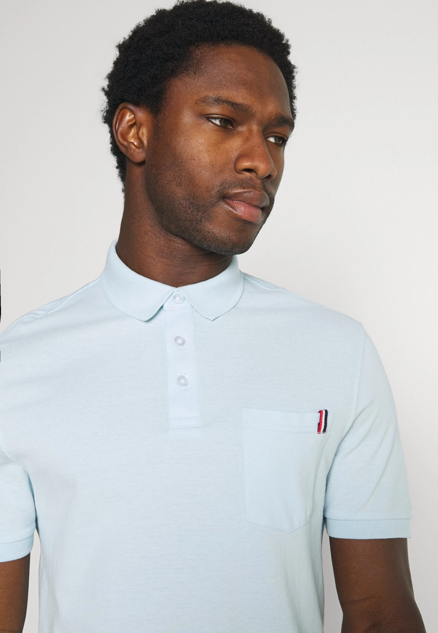 Tricolore Trim- Poloshirt - Light Blue Pier One Tricolore Trim- Poloshirt - Light Blue -Pier One-Winkel 32d1577b86674768bcf0c67ea4ee557e scaled
