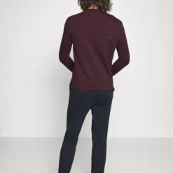 Pier One Pyjama -Dark Blue/Bordeaux -Pier One-Winkel 34a871e63fd34211ac4e777f2698adc7 scaled