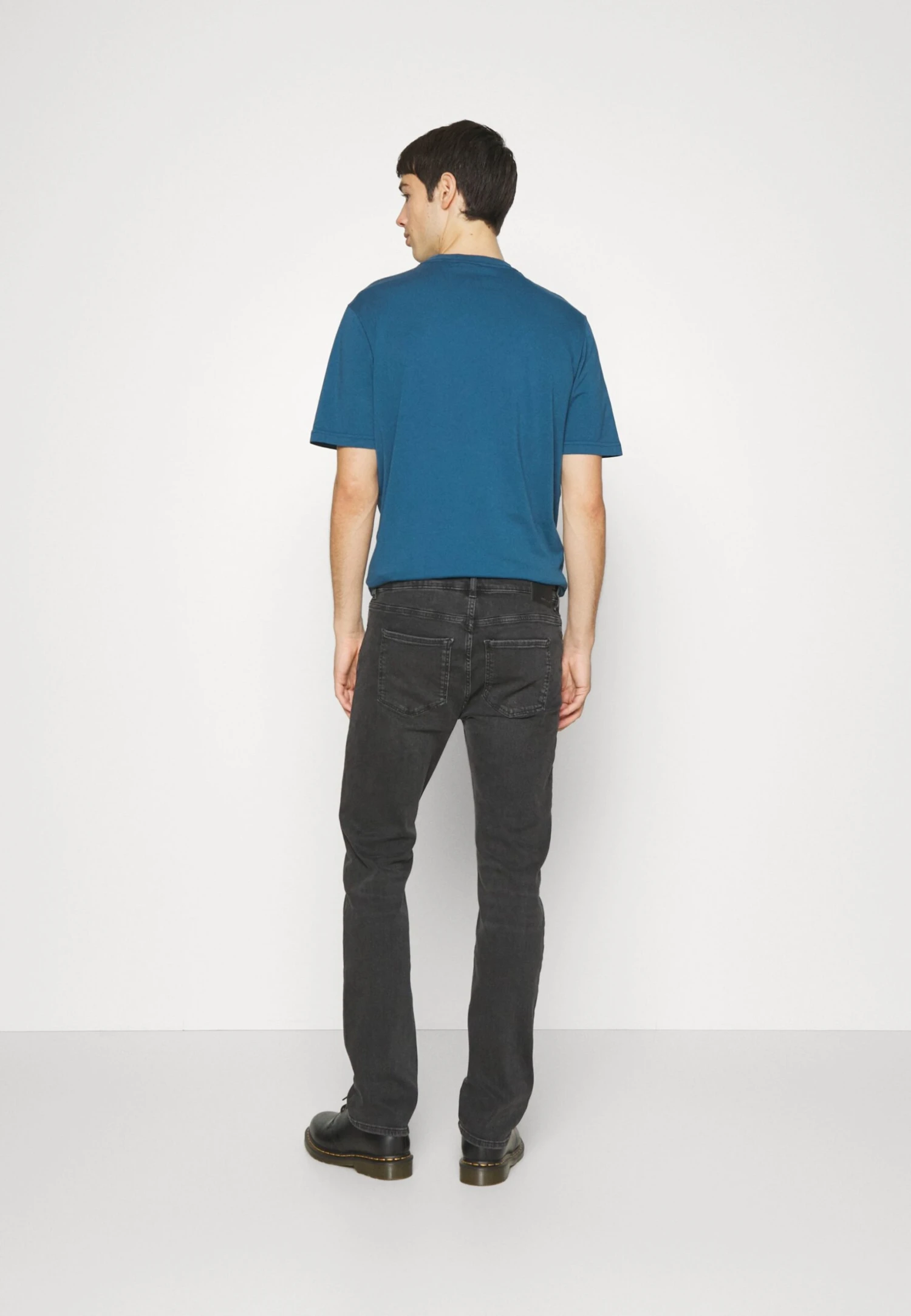 Straight Leg Jeans - Black Pier One Straight Leg Jeans - Black -Pier One-Winkel 3ee9e371c24b4081a1527cded3f0040e scaled