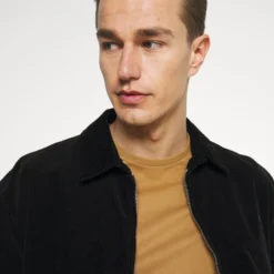 Pier One 5 Pack - T-Shirt Basic - Brown/White/Black -Pier One-Winkel 41bdebd242374d019f64e1060d47972d scaled