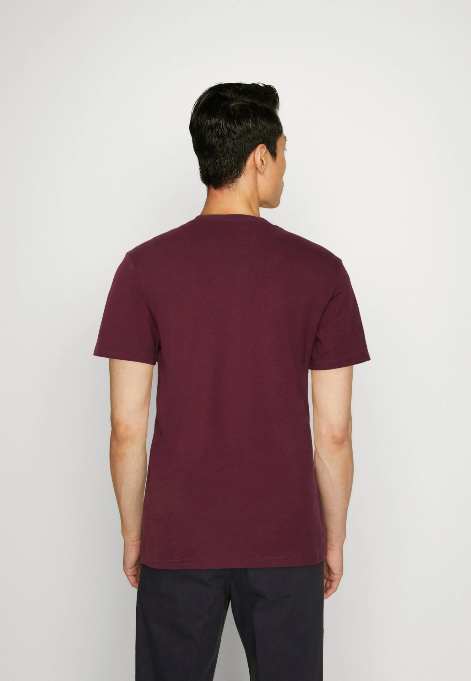 5 Pack - T-Shirt Basic - Dark Blue/Pink/Off-White Pier One 5 Pack - T-Shirt Basic - Dark Blue/Pink/Off-White -Pier One-Winkel 43e5b16979164ff28438c139f84cc1d8 scaled