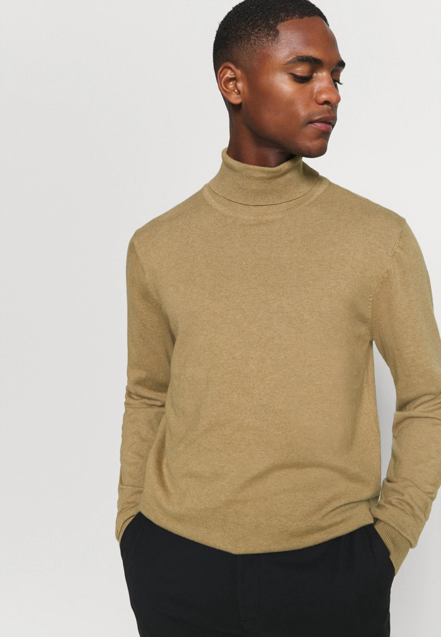 Trui - Camel Pier One Trui - Camel -Pier One-Winkel 47bff6f3513d4bf99847fbf4c74c98b3 scaled