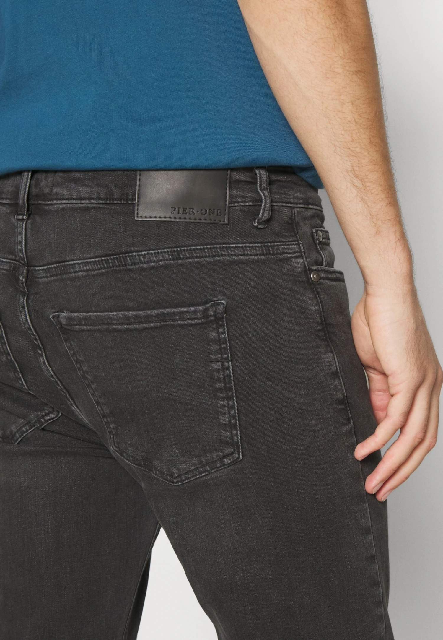 Straight Leg Jeans - Black Pier One Straight Leg Jeans - Black -Pier One-Winkel 4848de02ac0f4f06a014894ad9cb2258 scaled