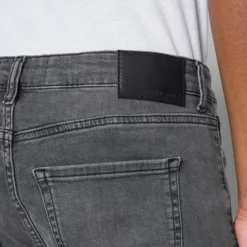 Pier One Straight Leg Jeans - Grey -Pier One-Winkel 4c6420e394df46488021caf95d5c1f3a scaled