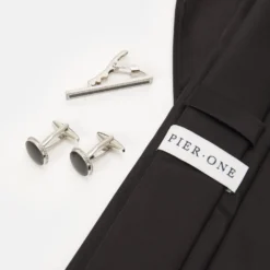 Pier One Set - Pochet - Black/Silver-Coloured 6 Pier One Set - Pochet - Black/Silver-Coloured -Pier One-Winkel 4c684456114248c7935361f4f6ff9584 scaled