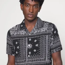 Pier One Unisex - Overhemd - Black -Pier One-Winkel 4e282950c1904b10ae4f0517950dc527 scaled