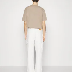 Pier One Carpenter Colored Twill- Straight Leg Jeans - Off-White -Pier One-Winkel 4fab3a7ad84e43dfa273cbbbc4f63ebc scaled