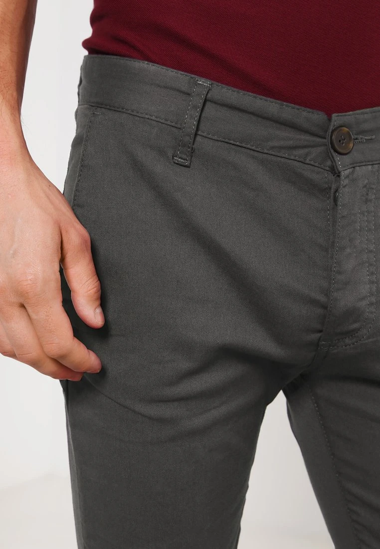 Chino - Dark Grey Pier One Chino - Dark Grey -Pier One-Winkel 57afc5e7d2fb4fccb50811bdf725c68c