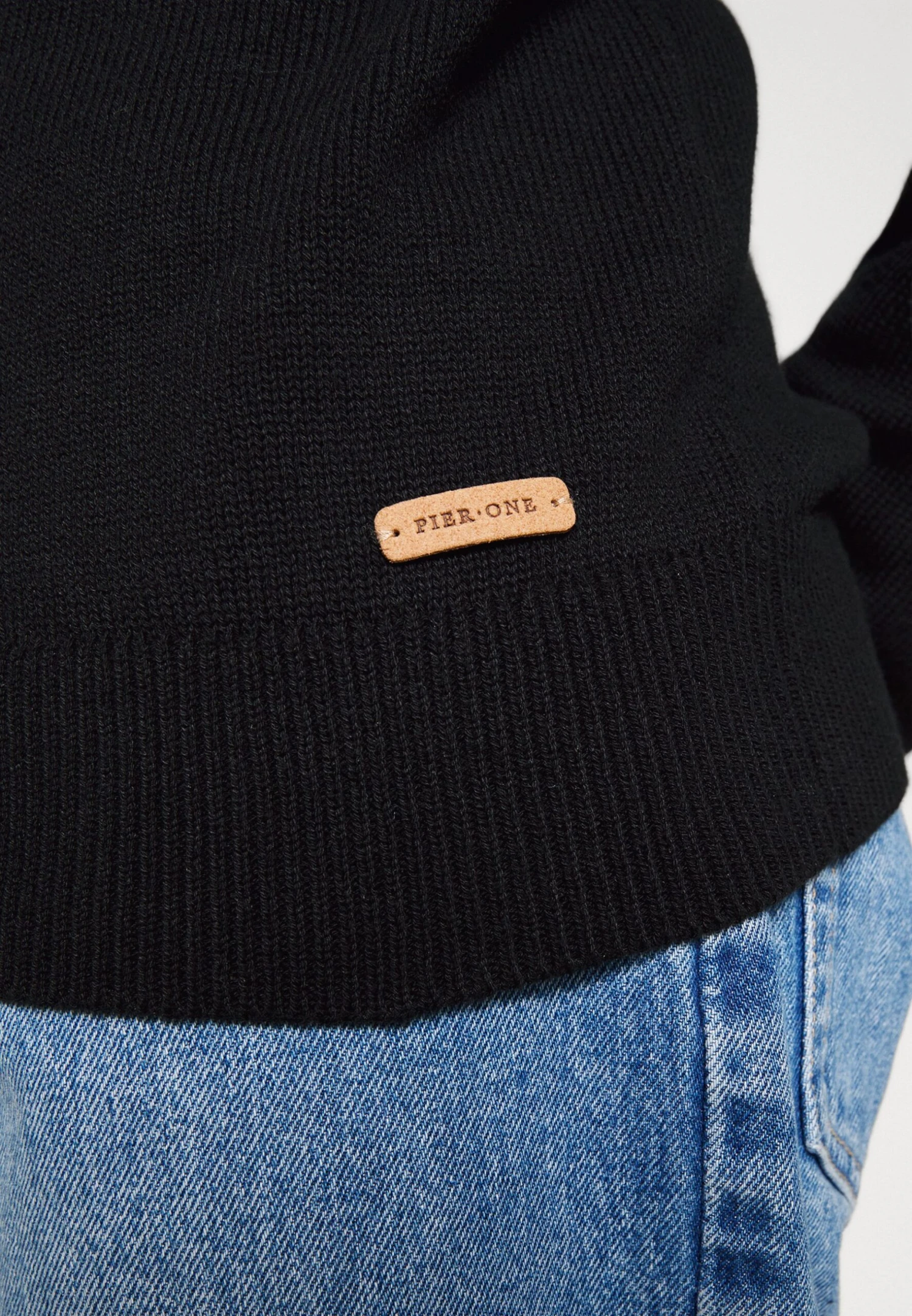 Structure Block High Collar - Vest - Black Pier One Structure Block High Collar - Vest - Black -Pier One-Winkel 6a3d75ac81f349948e6db8598e9da725 scaled