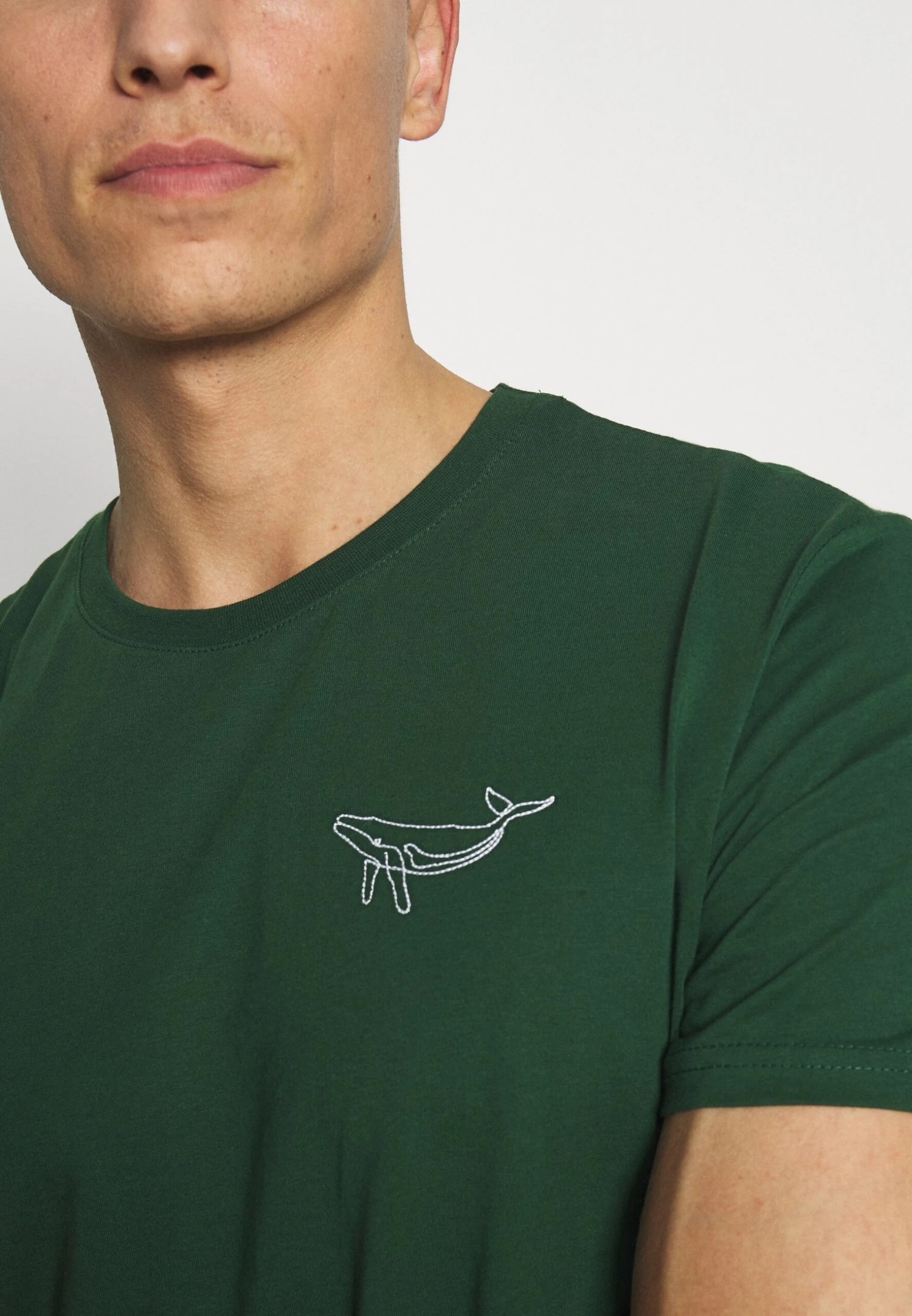 T-Shirt Print - Dark Green Pier One T-Shirt Print - Dark Green -Pier One-Winkel 6f91de3805c94a6f8e34e32ce4c2b34a scaled