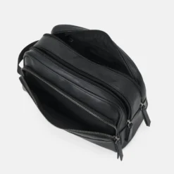 Pier One Toilettas - Black 4 Pier One Toilettas - Black -Pier One-Winkel 72c61a3eb0464acab4cb9e5cbe61c284 scaled