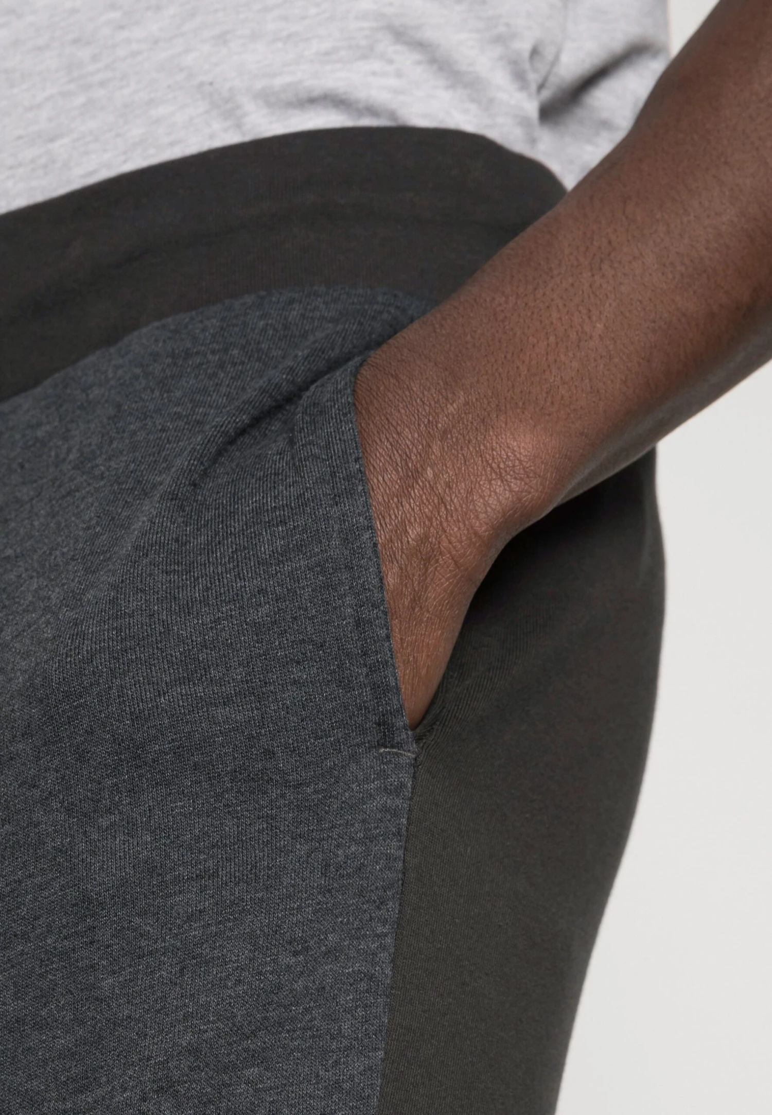 Trainingsbroek - Dark Grey Pier One Trainingsbroek - Dark Grey -Pier One-Winkel 7330a65cce2c4272b5ca30f392b2c466 scaled