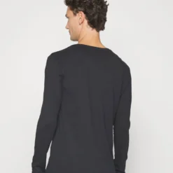 Pier One 2 Pack - Longsleeve - Bordeaux/Dark Blue -Pier One-Winkel 7a9564a8918b4b22b8f5f97c8e02eedf scaled