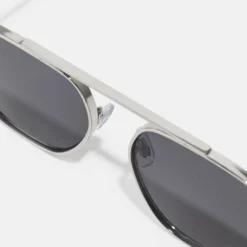 Pier One Zonnebril - Silver-Coloured 5 Pier One Zonnebril - Silver-Coloured -Pier One-Winkel 7d8386e687b348308fc460282594e4fb scaled