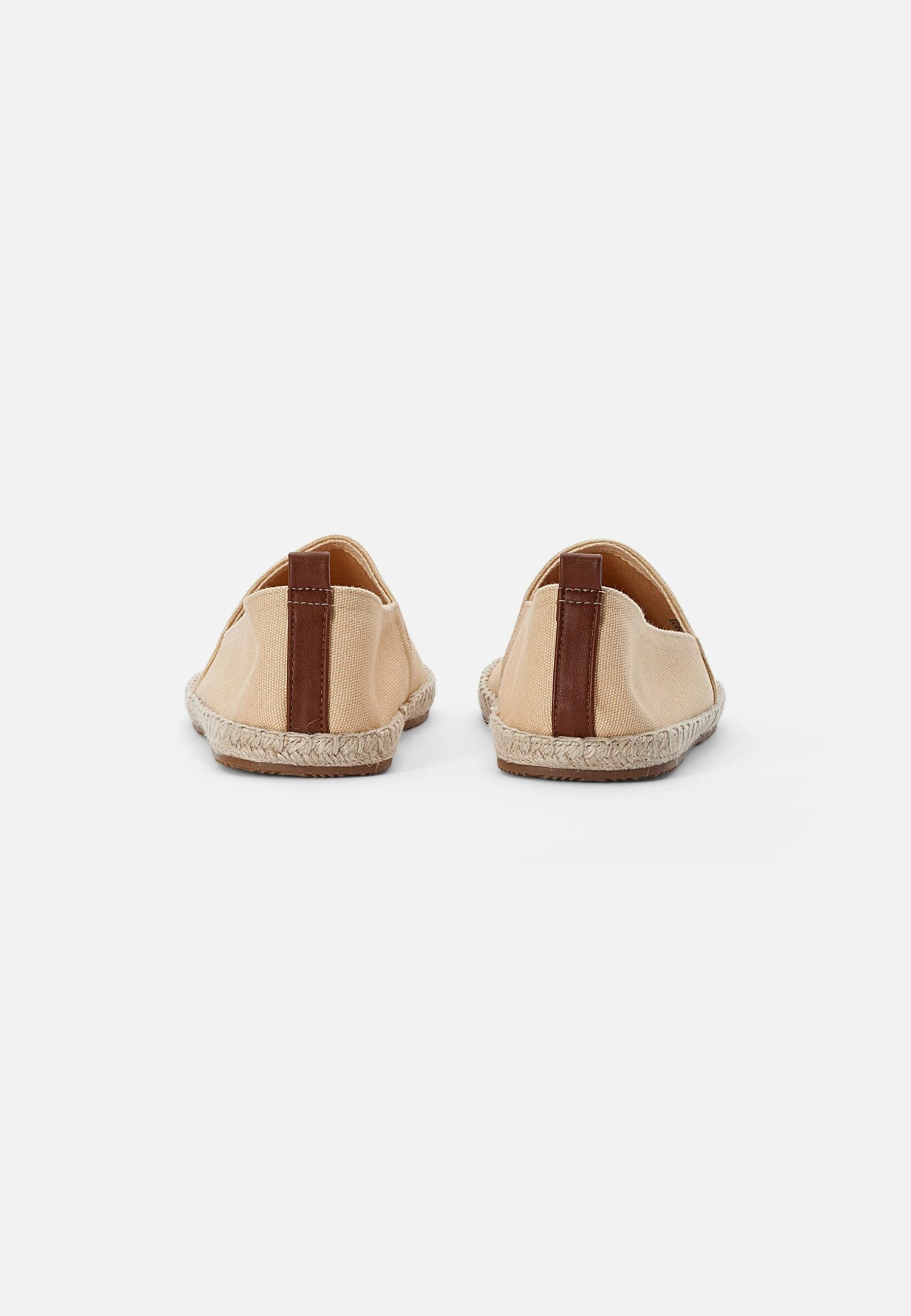 Rena Espadrille Unisex - Espadrilles - Beige Pier One Rena Espadrille Unisex - Espadrilles - Beige -Pier One-Winkel 8310eea23d7d45459447954d543b0c0d scaled