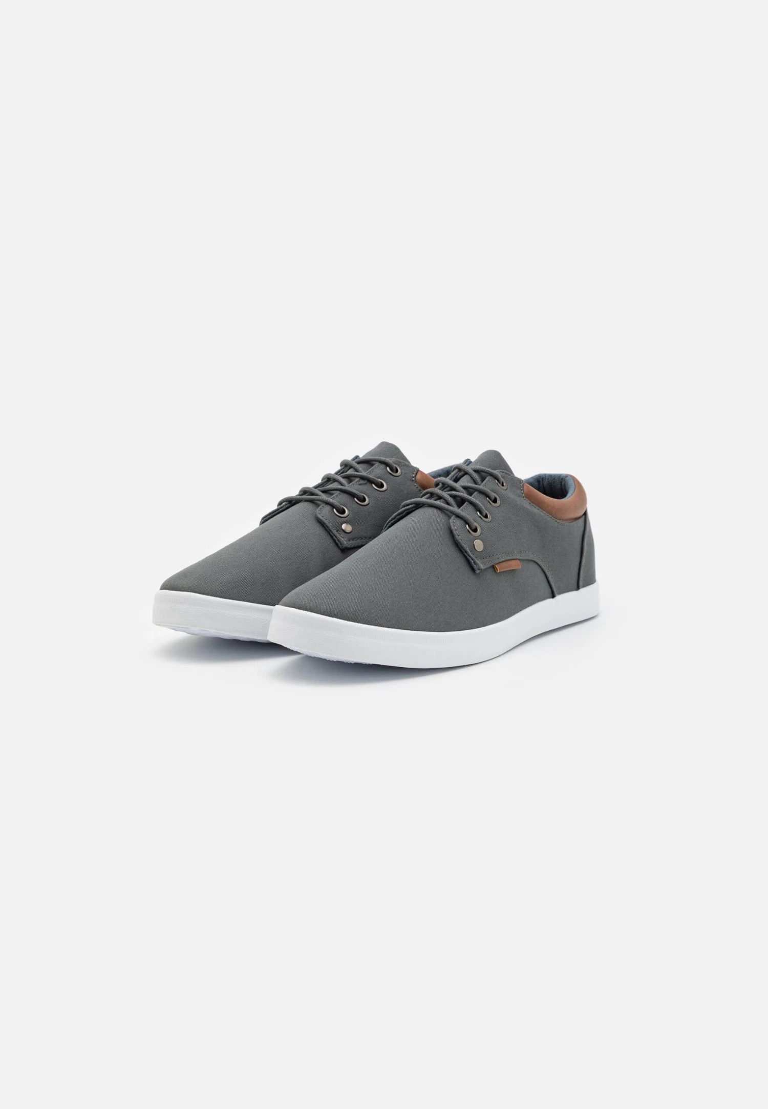 Unisex - Sneakers Laag - Grey Pier One Unisex - Sneakers Laag - Grey -Pier One-Winkel 84067528ff6f4a21a8c6ee8eb4af3146 scaled