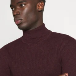 Pier One Muscle Fit Turtle - Trui - Mottled Bordeaux -Pier One-Winkel 87bc9746f3cd48c78886c3726b9971e1 scaled