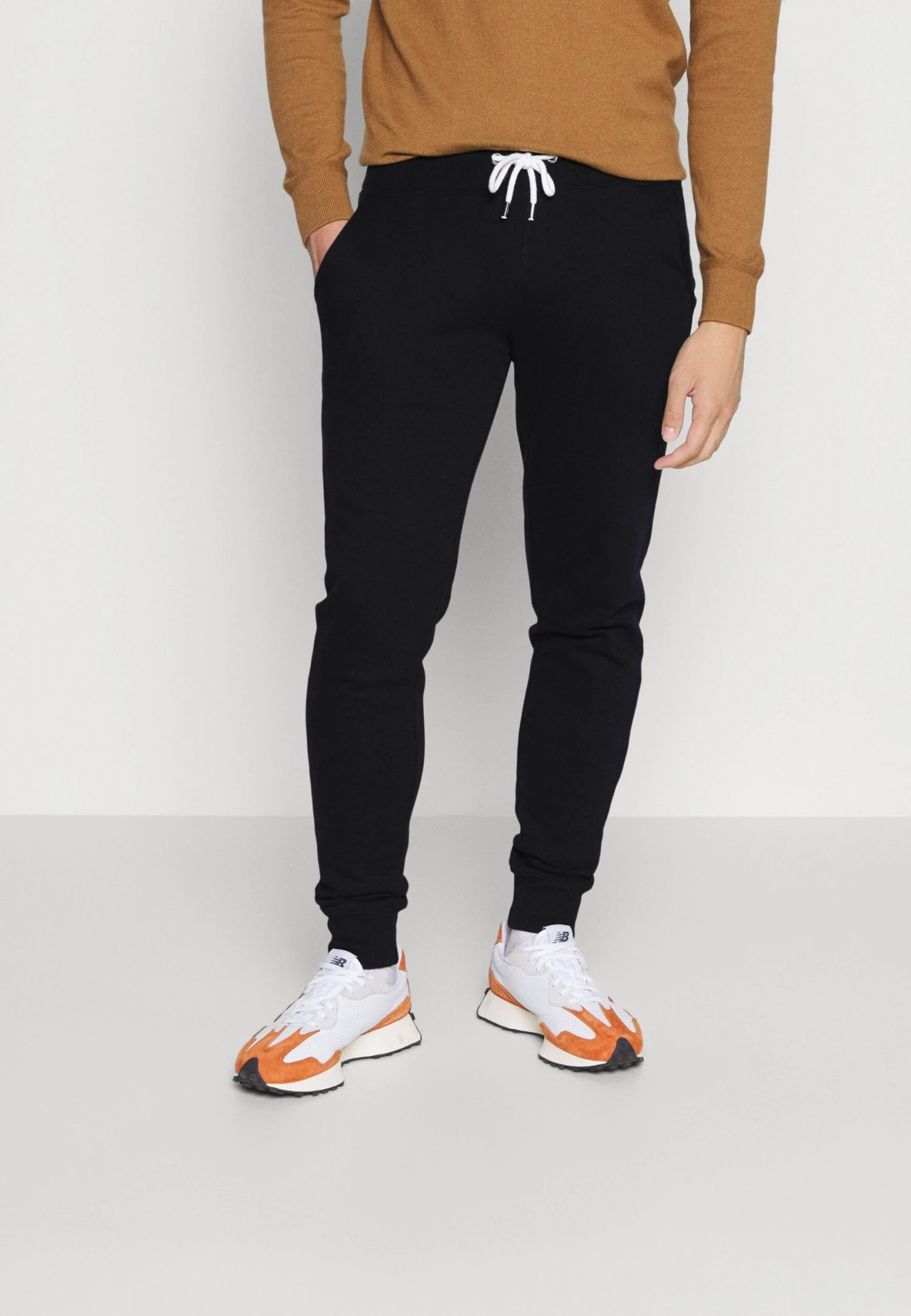 2 Pack - Trainingsbroek - Dark Brown/Black Pier One 2 Pack - Trainingsbroek - Dark Brown/Black -Pier One-Winkel 8a85758169cb41a59e915ed69dc898aa scaled