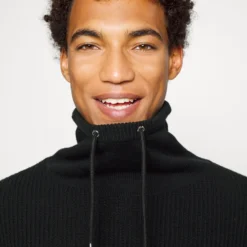 Pier One Structure Block High Collar - Vest - Black 5 Pier One Structure Block High Collar - Vest - Black -Pier One-Winkel 8ae538afff544777a63a44071114fc02 scaled