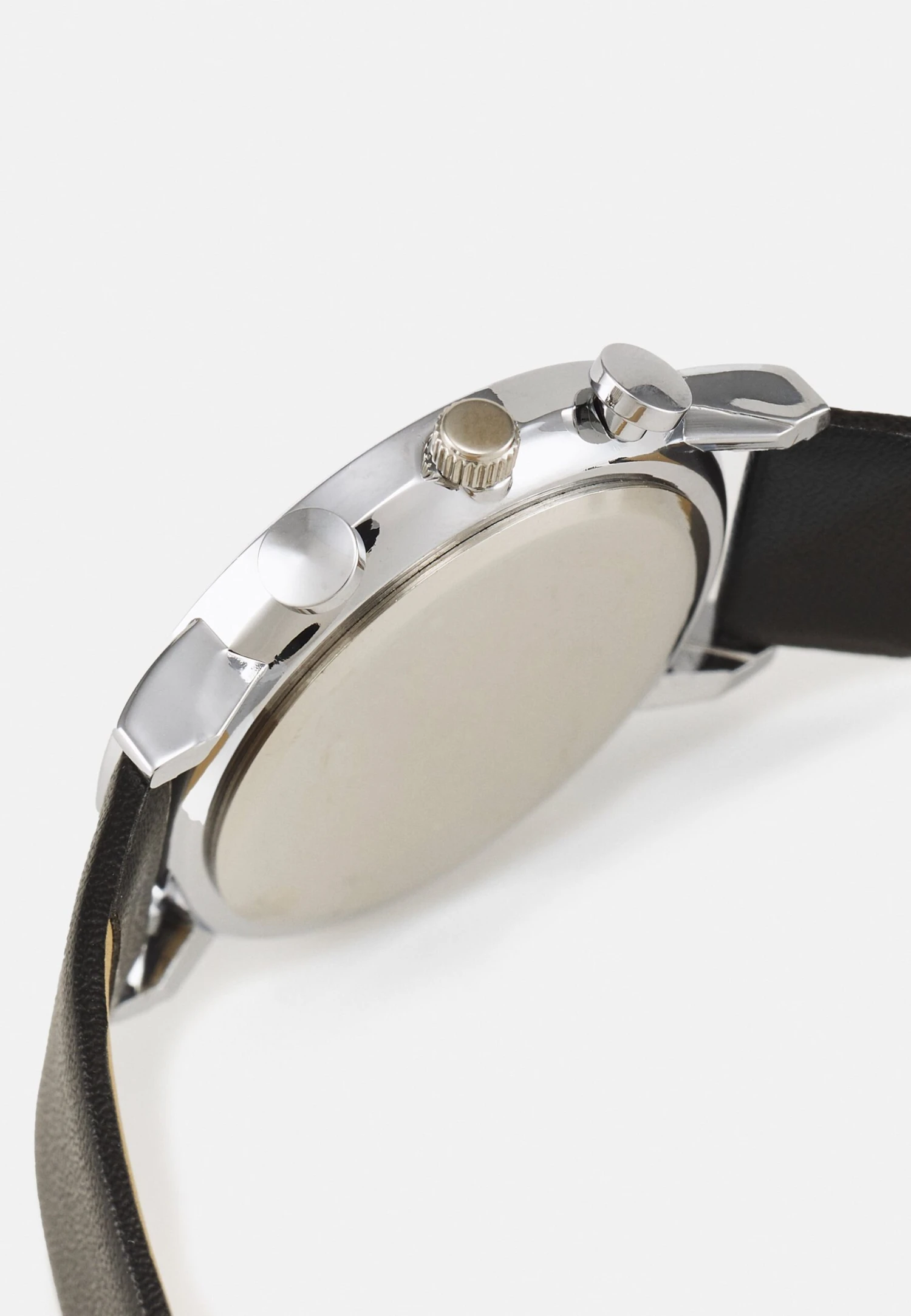 Set - Horloge - Black Pier One Set - Horloge - Black -Pier One-Winkel 8b85f94e4c5a43a89680fa66df3bc7c7 scaled