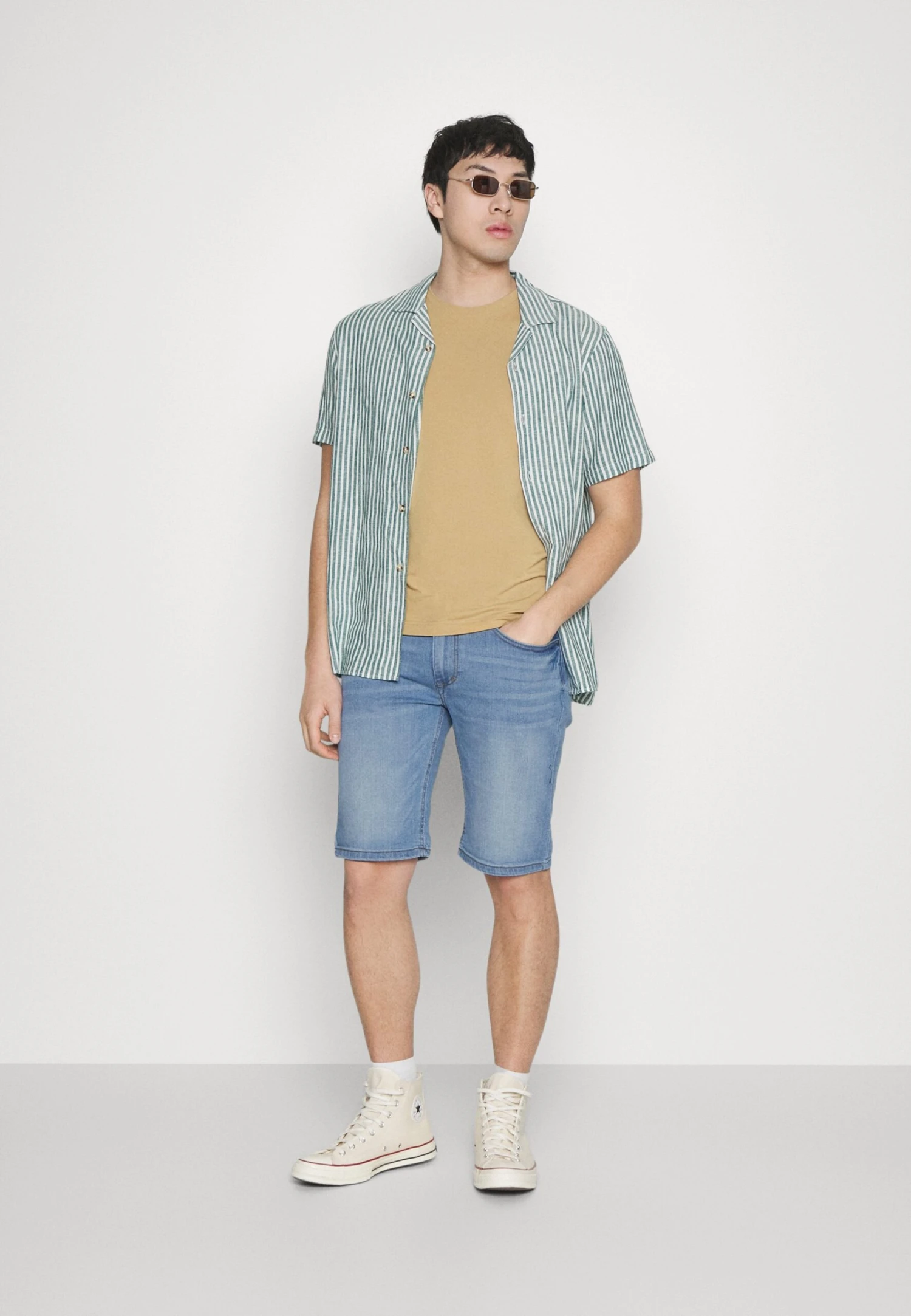 Jeansshort - Light Blue Denim Pier One Jeansshort - Light Blue Denim -Pier One-Winkel 8d868a14114a412994b00eeba5f8b2ba scaled