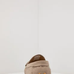 Pier One Unisex - Mocassins - Taupe 5 Pier One Unisex - Mocassins - Taupe -Pier One-Winkel 8d987ddf8807451b8fafdffa708930f8 scaled