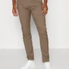 Pier One Chino - Brown -Pier One-Winkel 8ea171c7de7c4a188a2d6a6cc6284d61 scaled