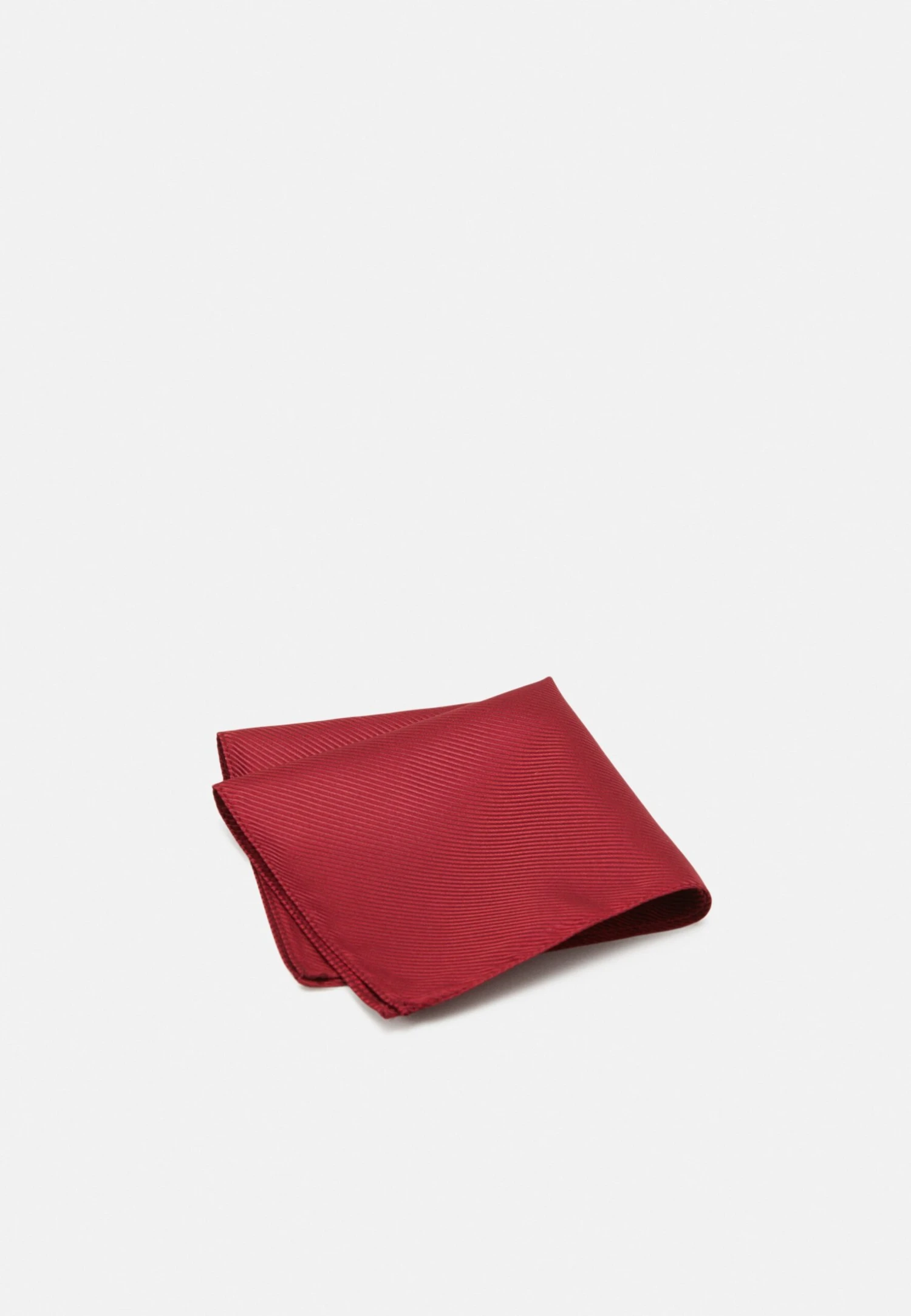 Set - Stropdas - Bordeaux Pier One Set - Stropdas - Bordeaux -Pier One-Winkel 8f0f7ae2169e4b54bf2311cc449433e7 scaled