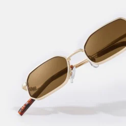 Pier One Unisex - Zonnebril - Gold-Coloured/Brown -Pier One-Winkel 9a37597b6be44ef4be553724b96c967c scaled