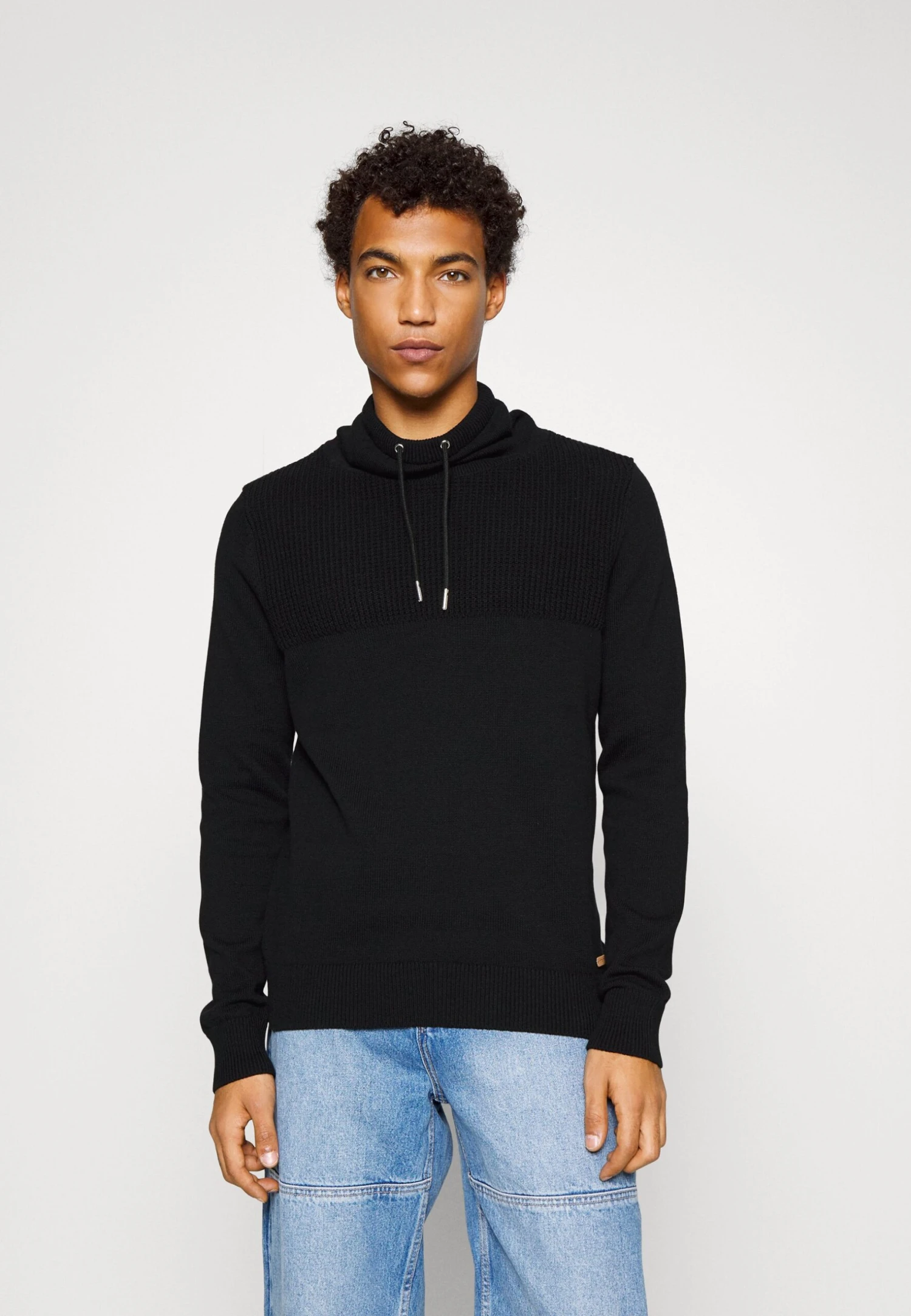 Structure Block High Collar - Vest - Black Pier One Structure Block High Collar - Vest - Black -Pier One-Winkel 9f0e2ad45769455c88bf1e2d241ce58d scaled