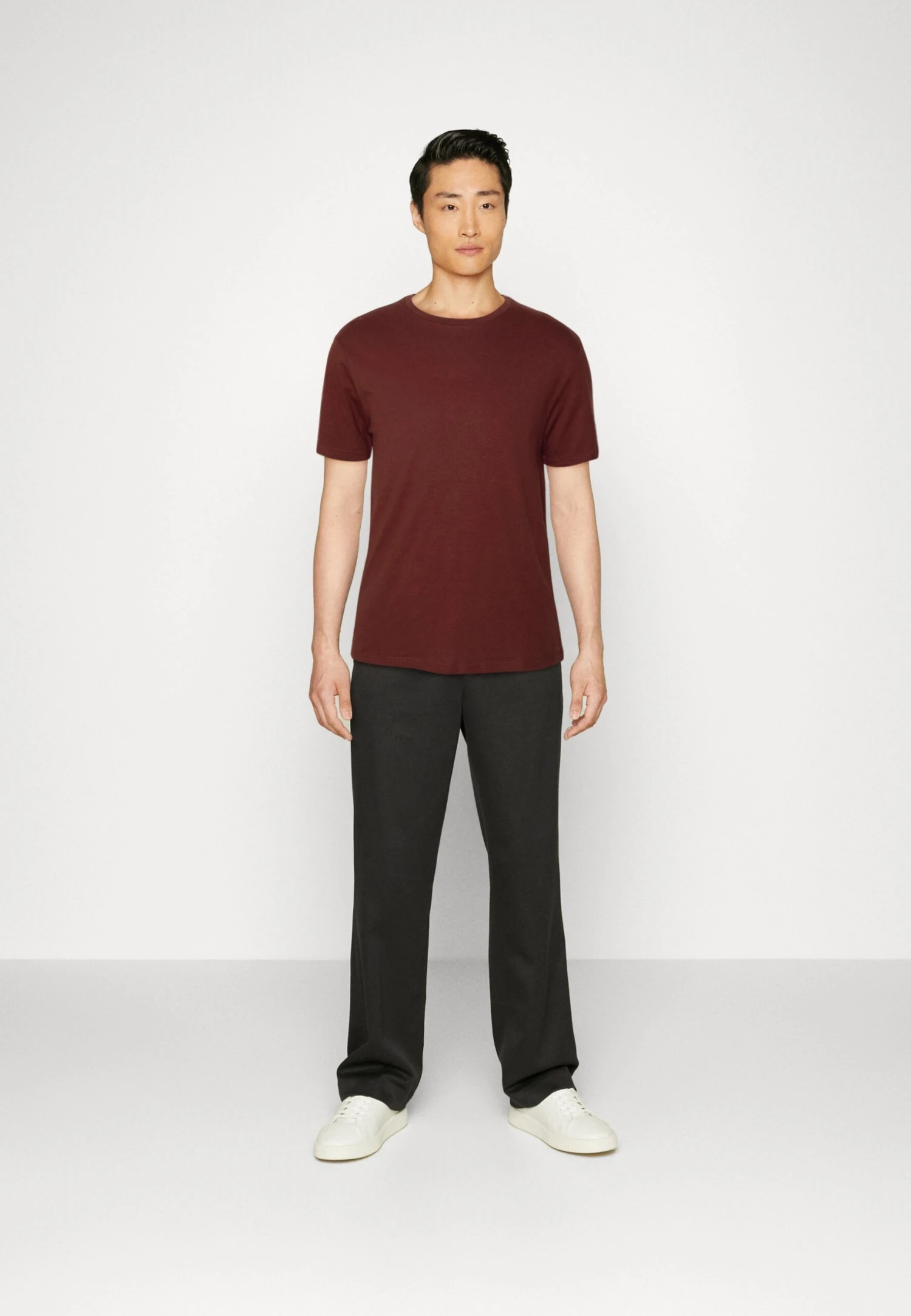 7 Pack - T-Shirt Basic - Black/Dark Blue/Dark Green Pier One 7 Pack - T-Shirt Basic - Black/Dark Blue/Dark Green -Pier One-Winkel 9f742ad799384df0a5d145a3d062b140 scaled