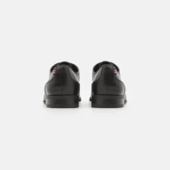 Pier One Unisex - Sportieve Veterschoenen - Black 4 Pier One Unisex - Sportieve Veterschoenen - Black -Pier One-Winkel a124d672b6ac4c629922d686c22cad66 scaled