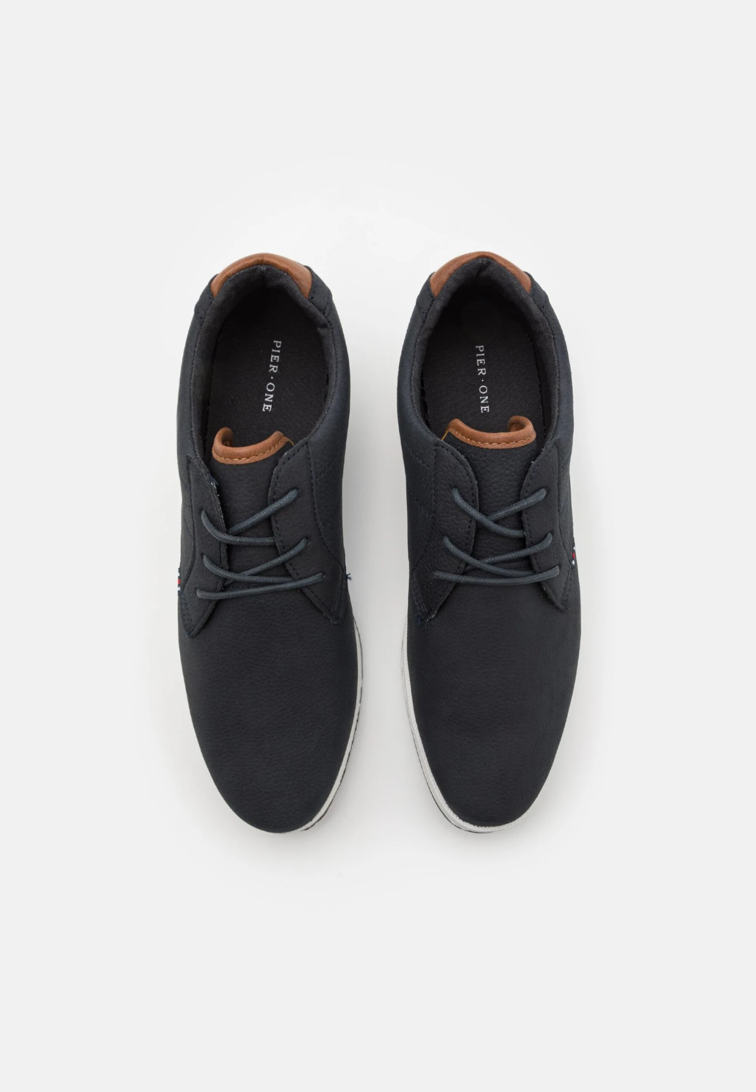 Sportieve Veterschoenen - Dark Blue/White Pier One Sportieve Veterschoenen - Dark Blue/White -Pier One-Winkel b1d0e668f2b548d880dbbe0bba984a2b scaled