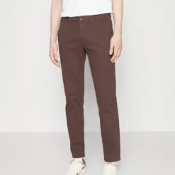 Pier One Chino - Dark Brown