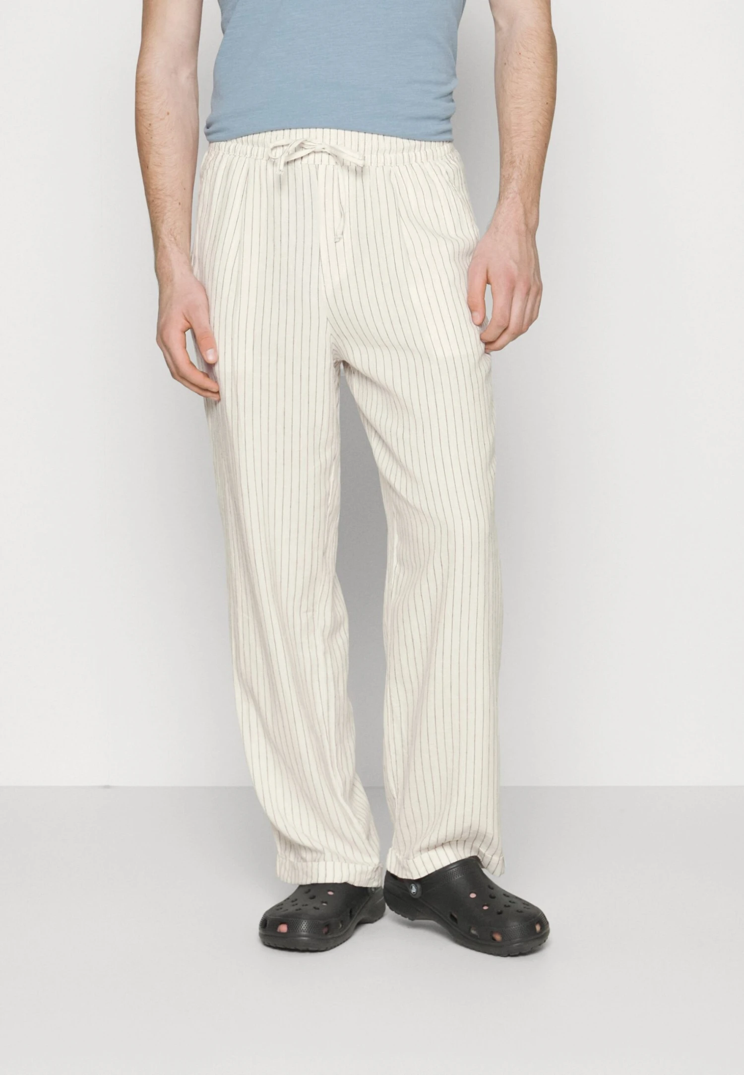 Drawcord Trousers Linen Blend - Broek - Off-White Pier One Drawcord Trousers Linen Blend - Broek - Off-White -Pier One-Winkel b95eb718ba79473385a4a0d44aaaf9c3 scaled