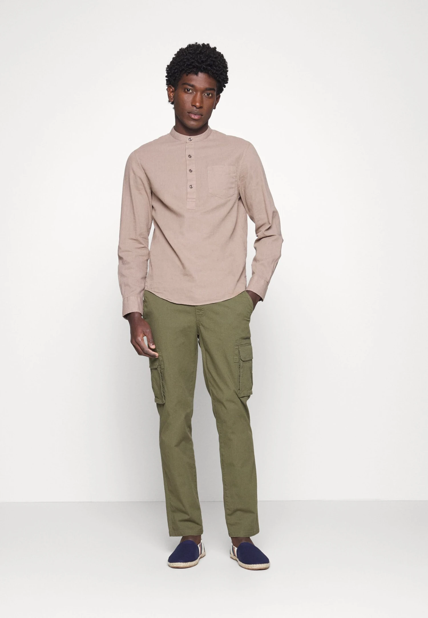 Overhemd - Taupe Pier One Overhemd - Taupe -Pier One-Winkel c1750b1601fc44c3b28f7ac088cf90fc scaled